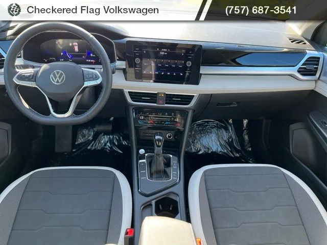 New 2026 Black Volkswagen 1.5T SE image 29