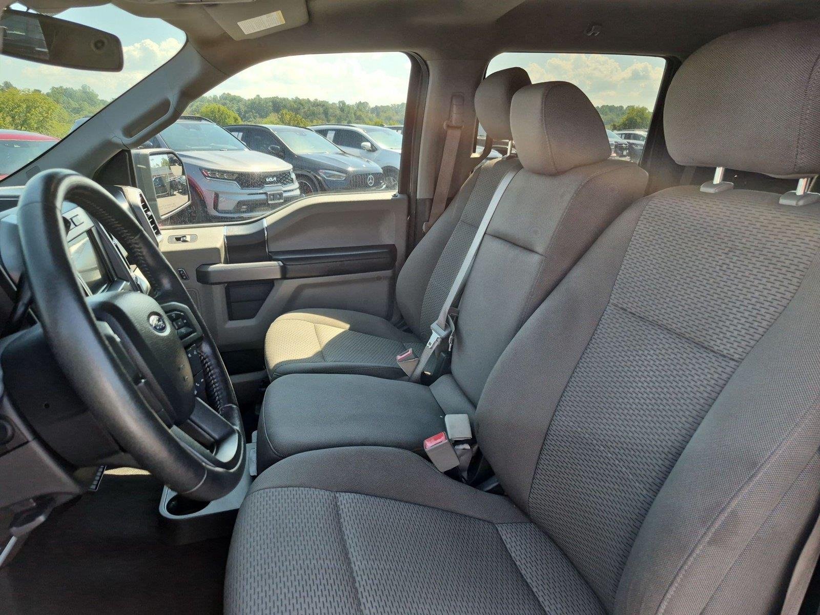 Used 2019 Magnetic Metallic Ford XLT image 18
