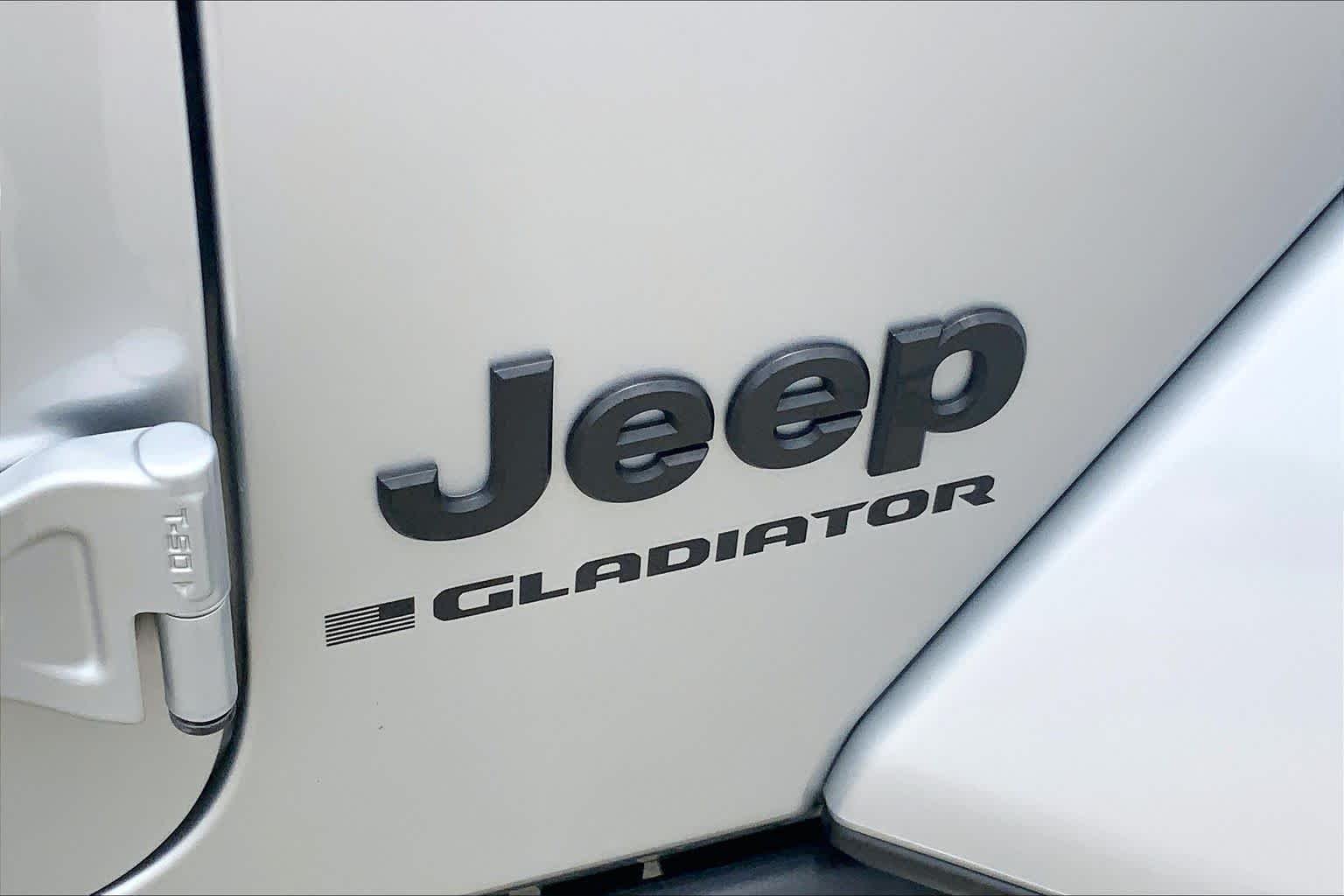 Used 2024 Silver Zynith Clearcoat Jeep Willys image 19