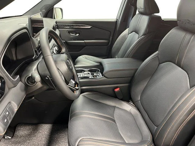 New 2026 Sonic Gray Pearl Honda TrailSport Elite Blackout image 3