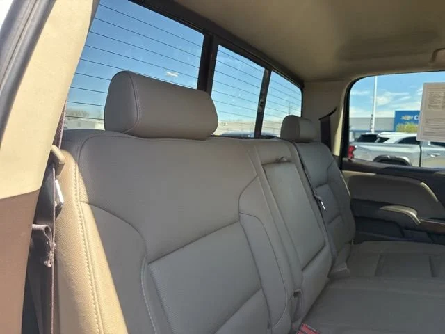 Used 2018 WHITE FROST TRICOAT GMC SLT image 44