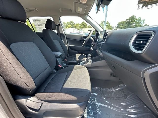 New 2026 Silver Hyundai SE image 10