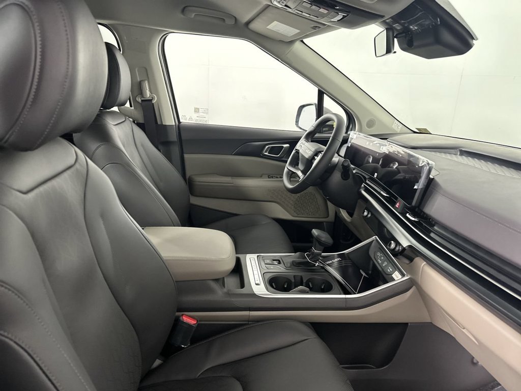 New 2027 Ceramic Silver Kia LXS image 12