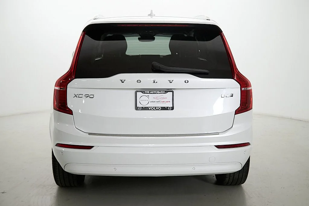Certified Used 2023 Crystal White Volvo Core image 8