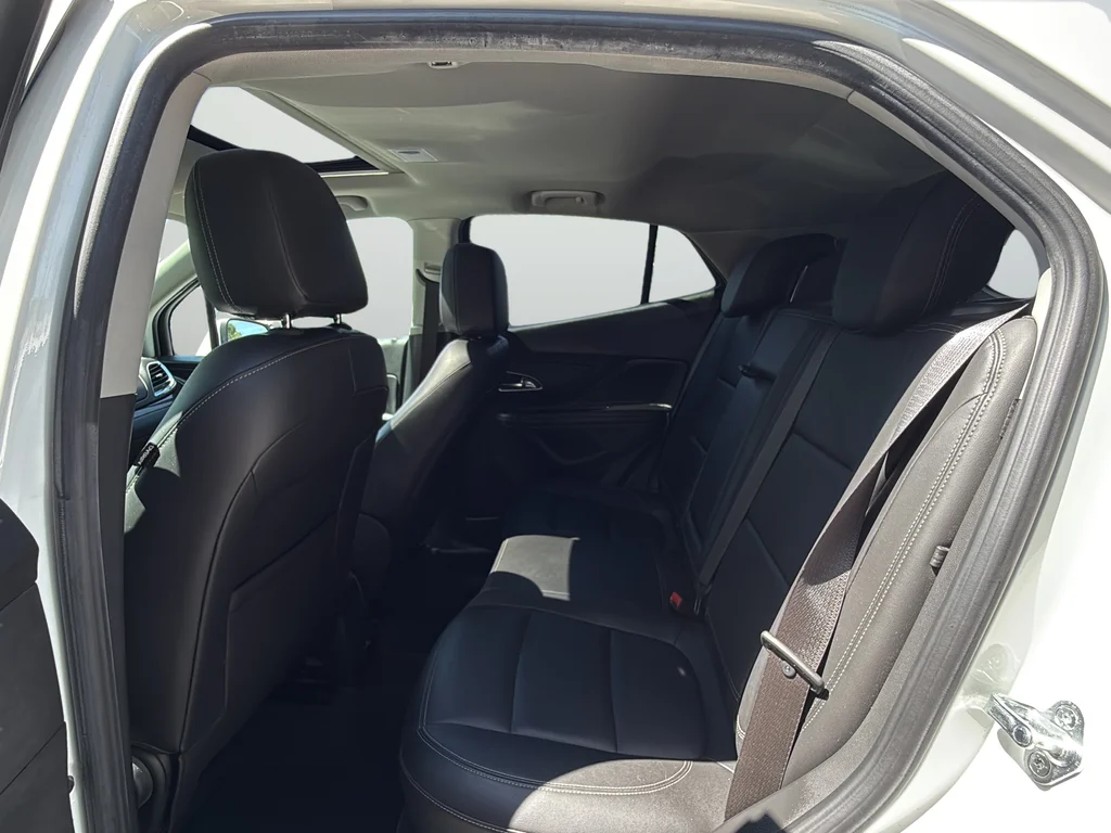 Used 2015 White Buick Premium image 17