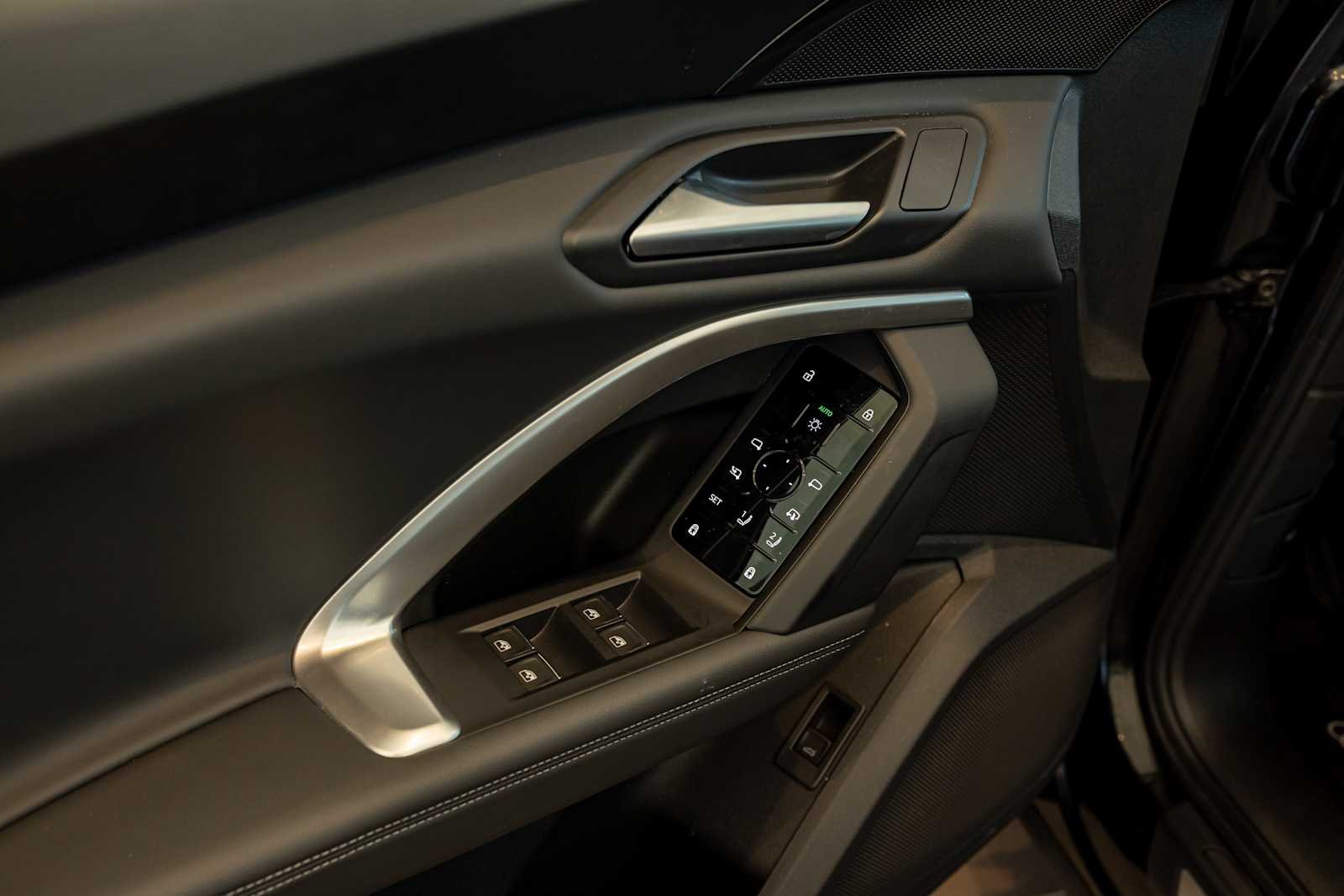 Used 2025 Mythos Black metallic Audi Premium image 10