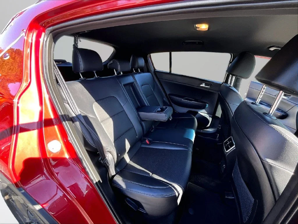 Used 2021 Red Kia S image 28