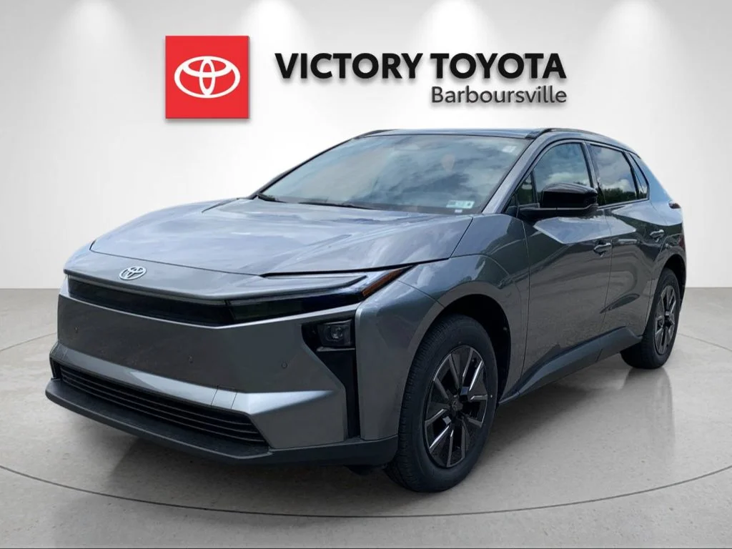 Used 2026  Toyota XLE image 1