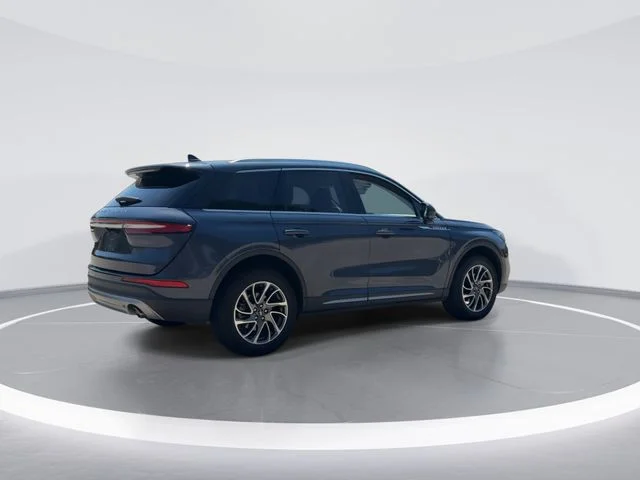 Used 2022 Blue Lincoln Standard image 8