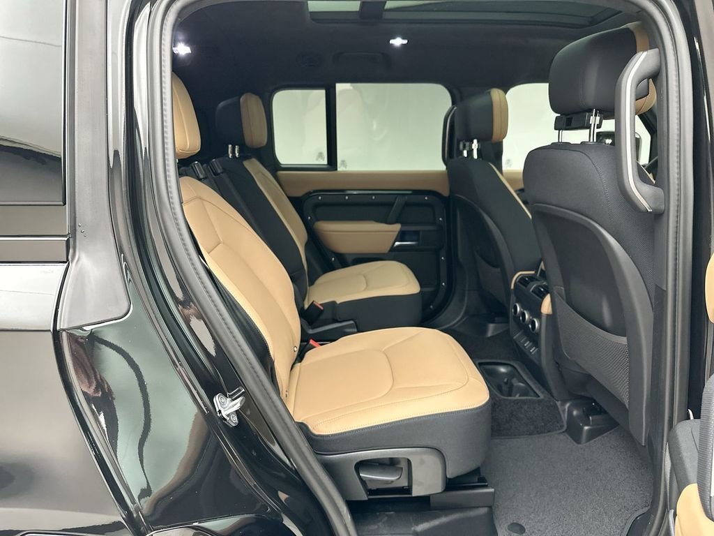 2026 Land Rover Defender V8 - Photo 15
