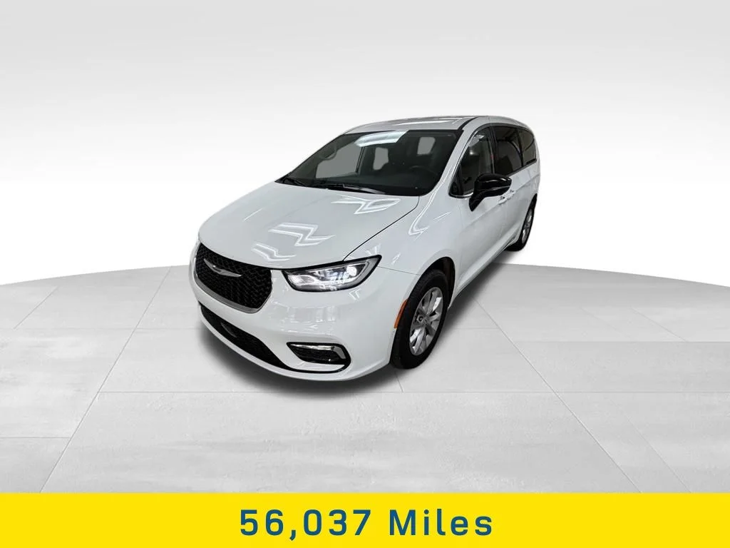 Used 2024 White Chrysler Touring L image 3