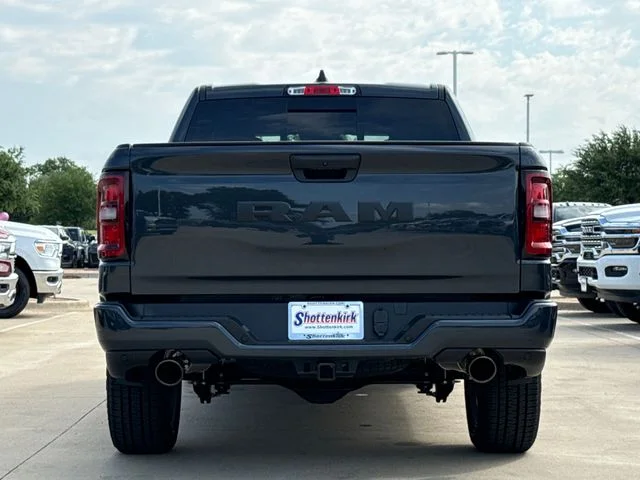 2026 RAM 1500 Express - Photo 8