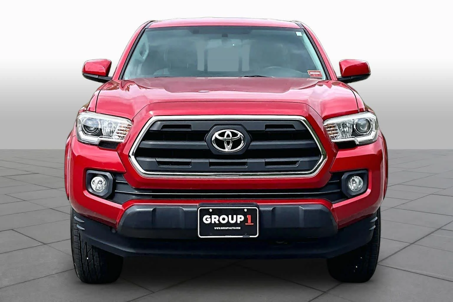 Used 2017 Barcelona Red Metallic Toyota SR5 image 4