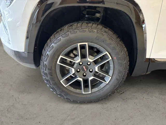 New 2027 White GMC AT4 image 15