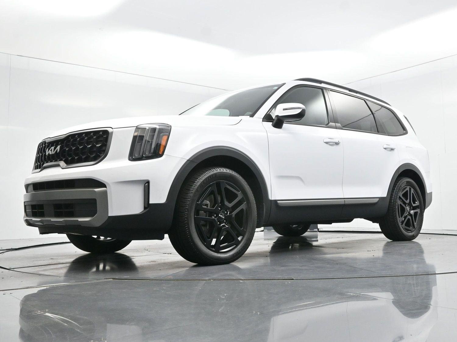 Used 2023 Glacial White Pearl Kia EX X-Line image 52