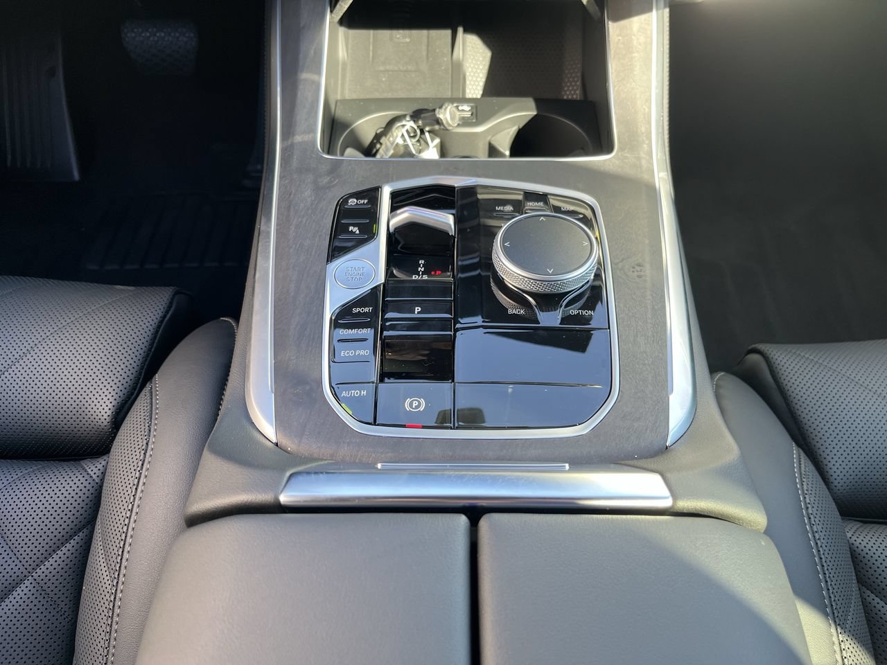 Used 2026 Black Sapphire Metallic BMW sDrive40i image 28