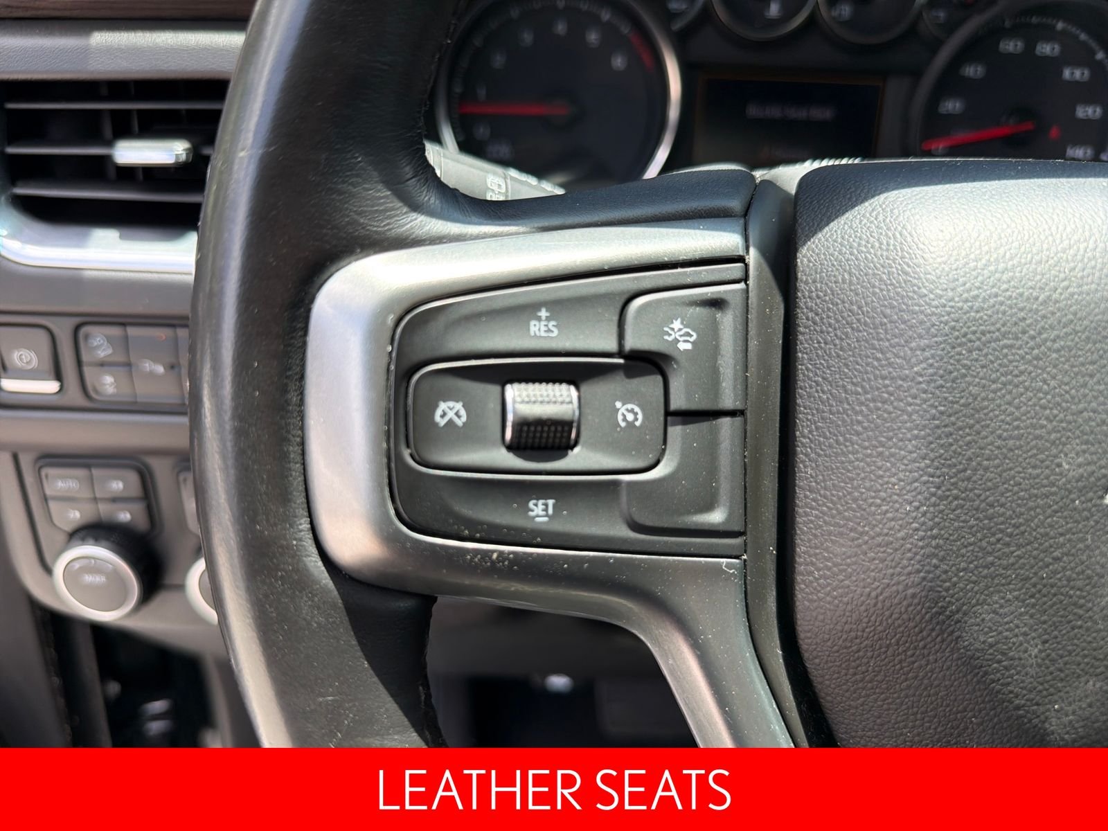 Used 2021 Black Chevrolet Z71 image 18