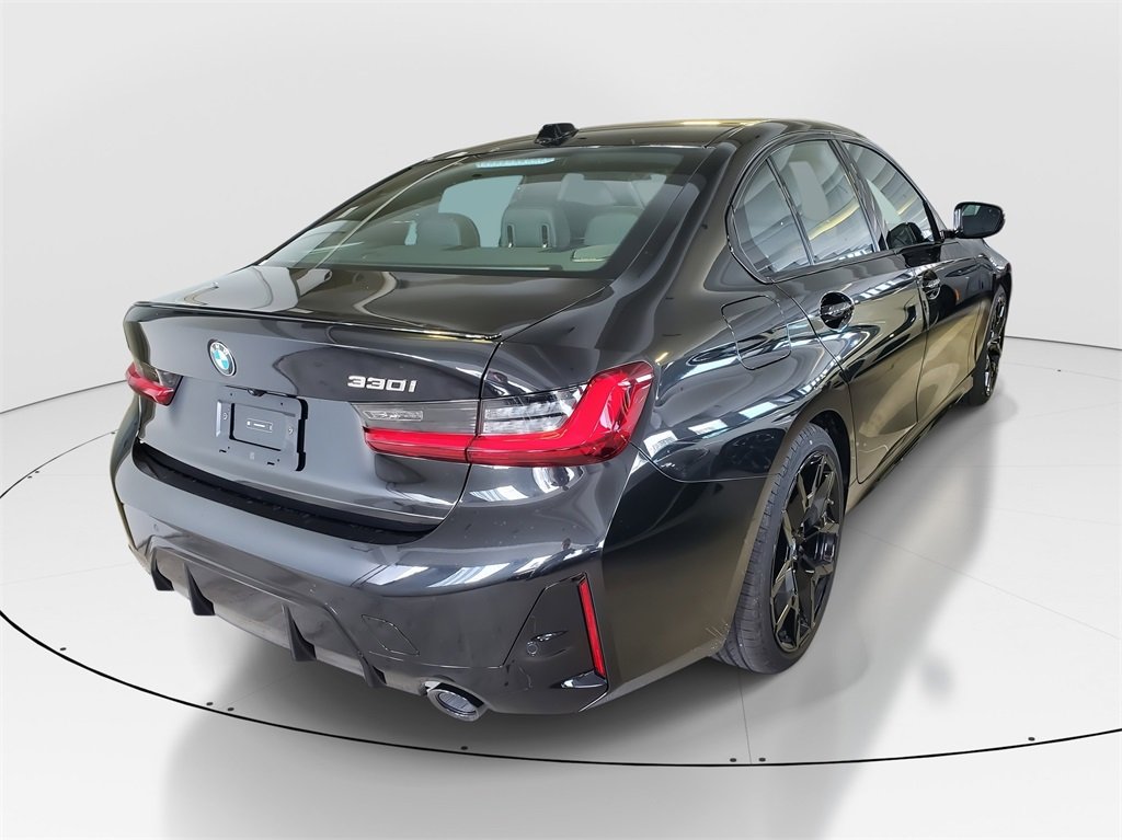 2026 Bmw 330i photo 3