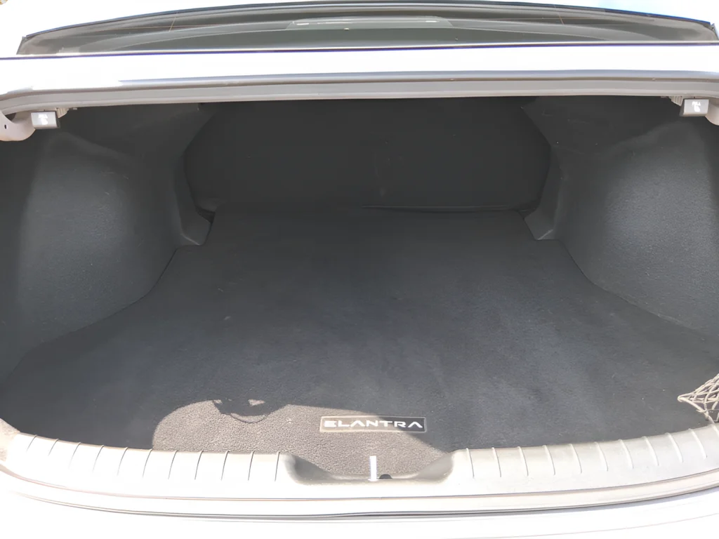 Used 2024 Silver Hyundai SE image 34
