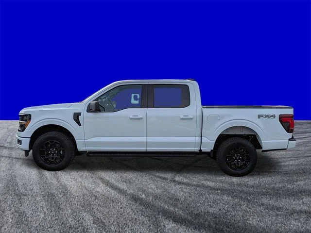New 2026 Oxford White Ford XLT image 7