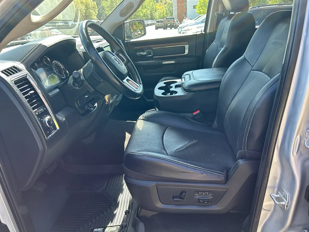 Used 2017 Silver Ram Laramie image 10