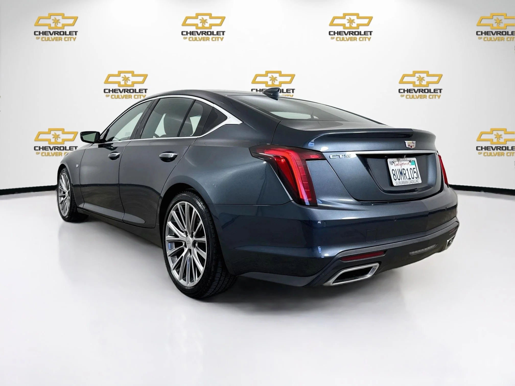 Used 2020 SHADOW METALLIC Cadillac Premium Luxury image 6