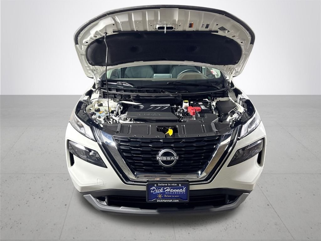 Used 2023 Glacier White Nissan S image 21
