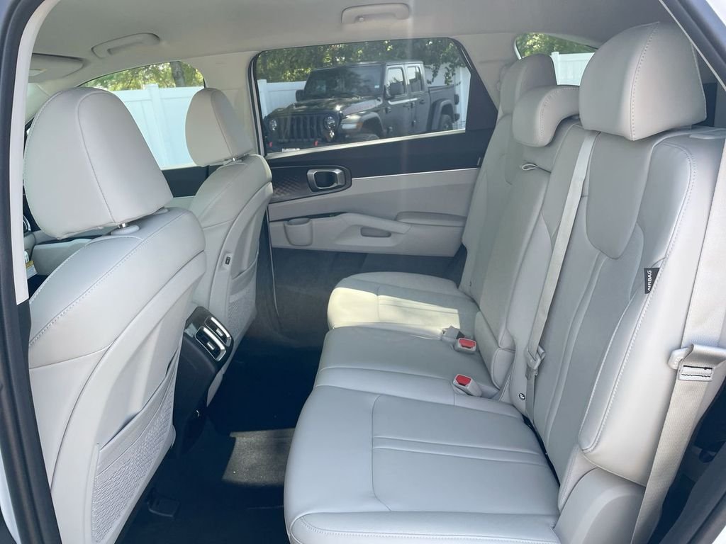 Used 2026 White Kia S image 50