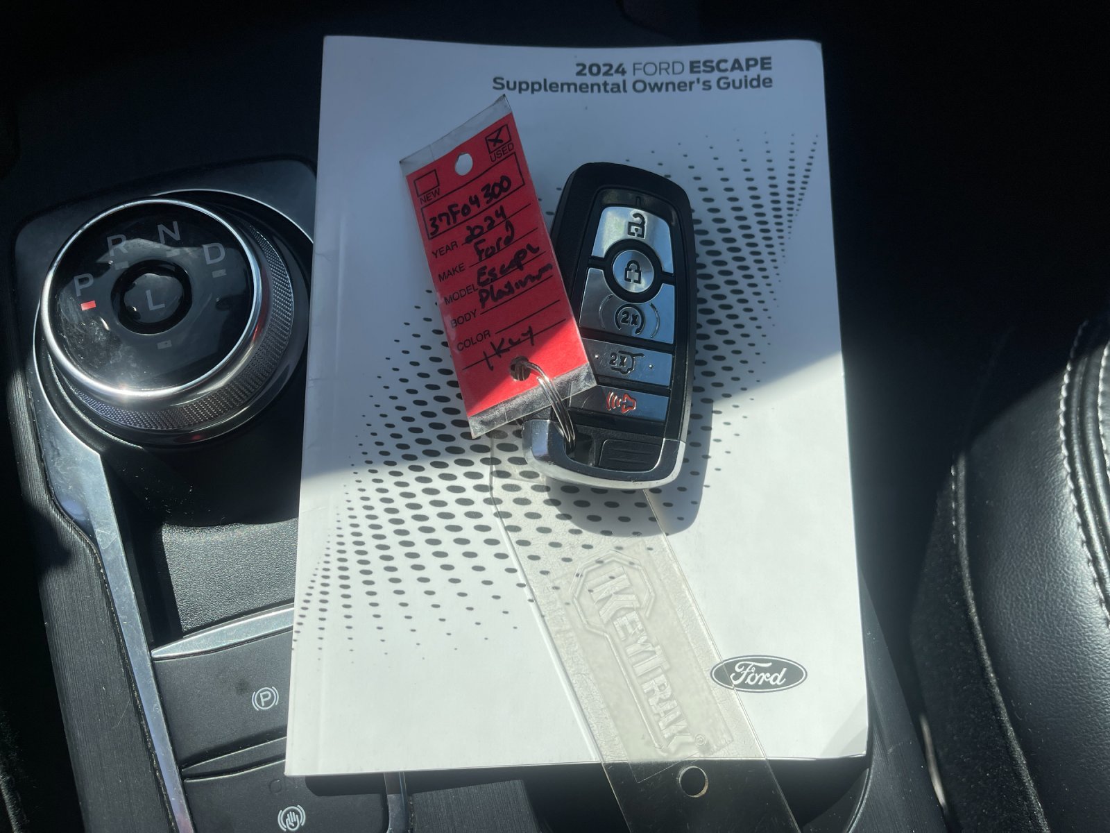 Used 2024  Ford Platinum image 10