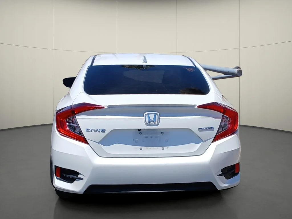 Used 2017 White Orchid Pearl Honda Touring image 6