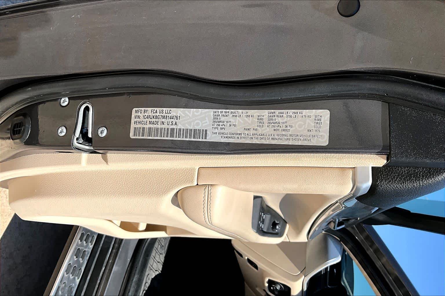 Used 2021 Baltic Gray Metallic Clearcoat Jeep Limited image 26