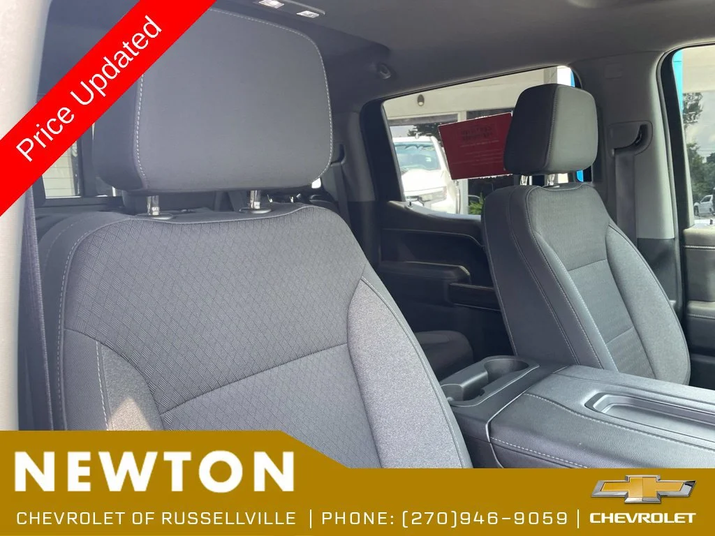 Used 2021 SUMMIT WHITE Chevrolet RST image 21
