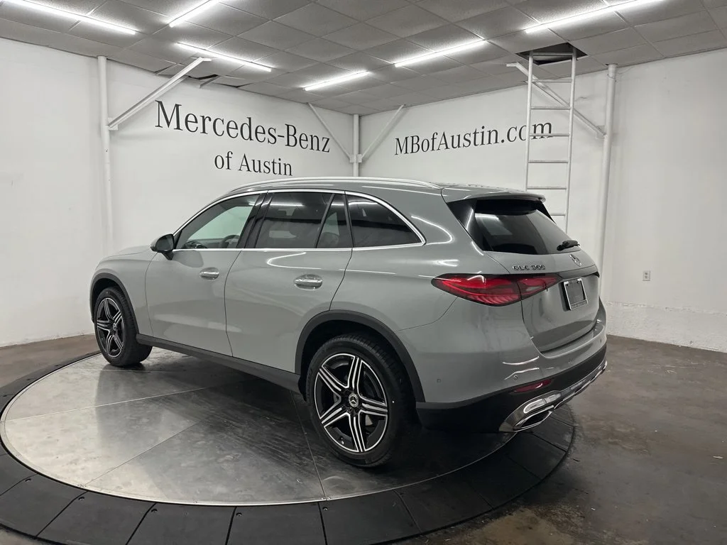 Used 2026 White Mercedes-Benz GLC 300 image 5