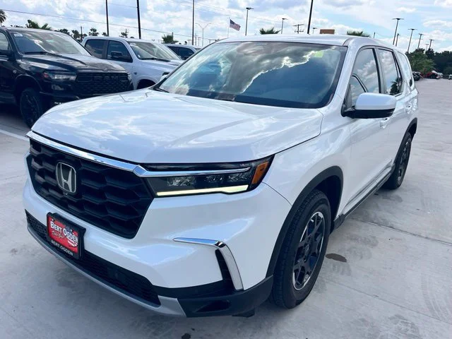 Used 2025 White Honda EX-L image 3