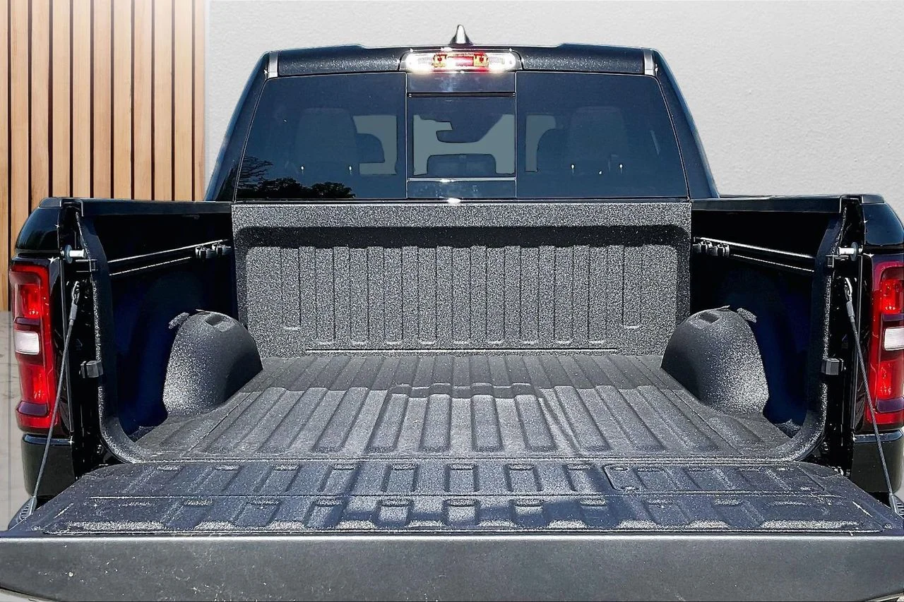 New 2026 Diamond Black Crystal Pearl-Coat Exterior Paint RAM Rebel image 26