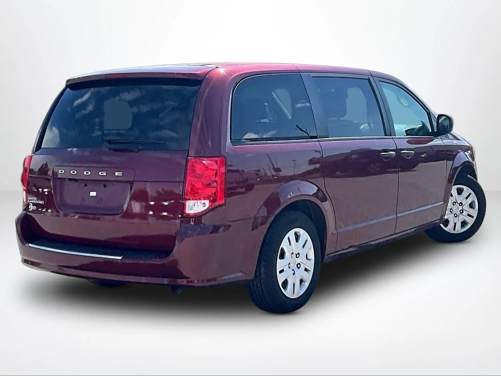 Used 2019 Red Dodge SE image 3