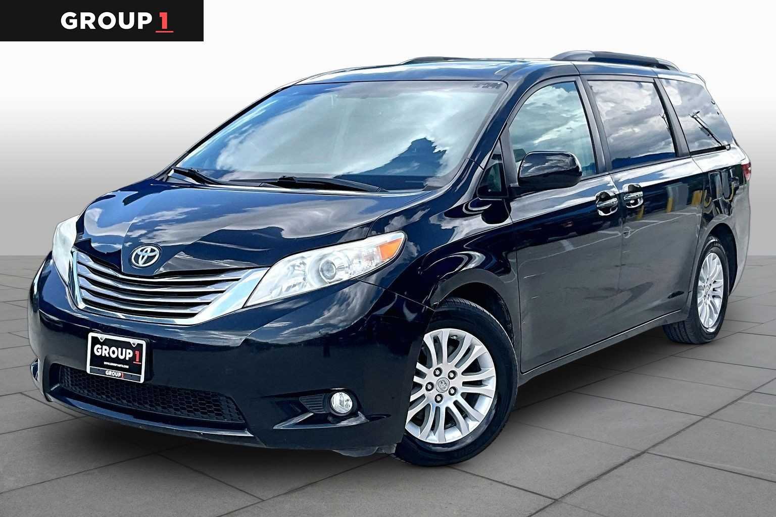 2017 Toyota Sienna XLE