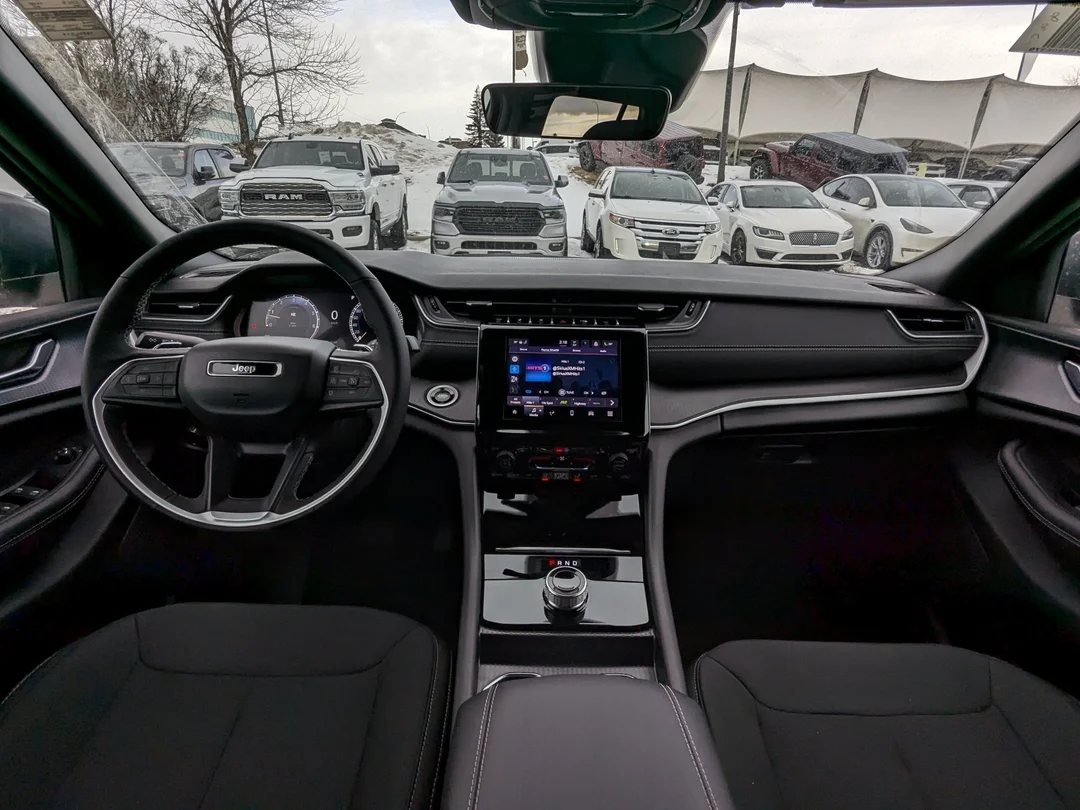 New 2025 White Jeep Laredo - - 4x4 - Heated Seats & Steering - Adaptive Cruise - LED Lighting & More! image 26