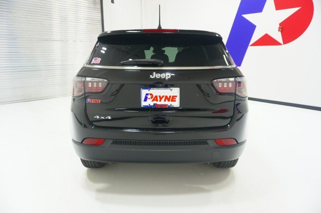 Used 2025 Diamond Black Crystal Pearlcoat Jeep Sport image 8