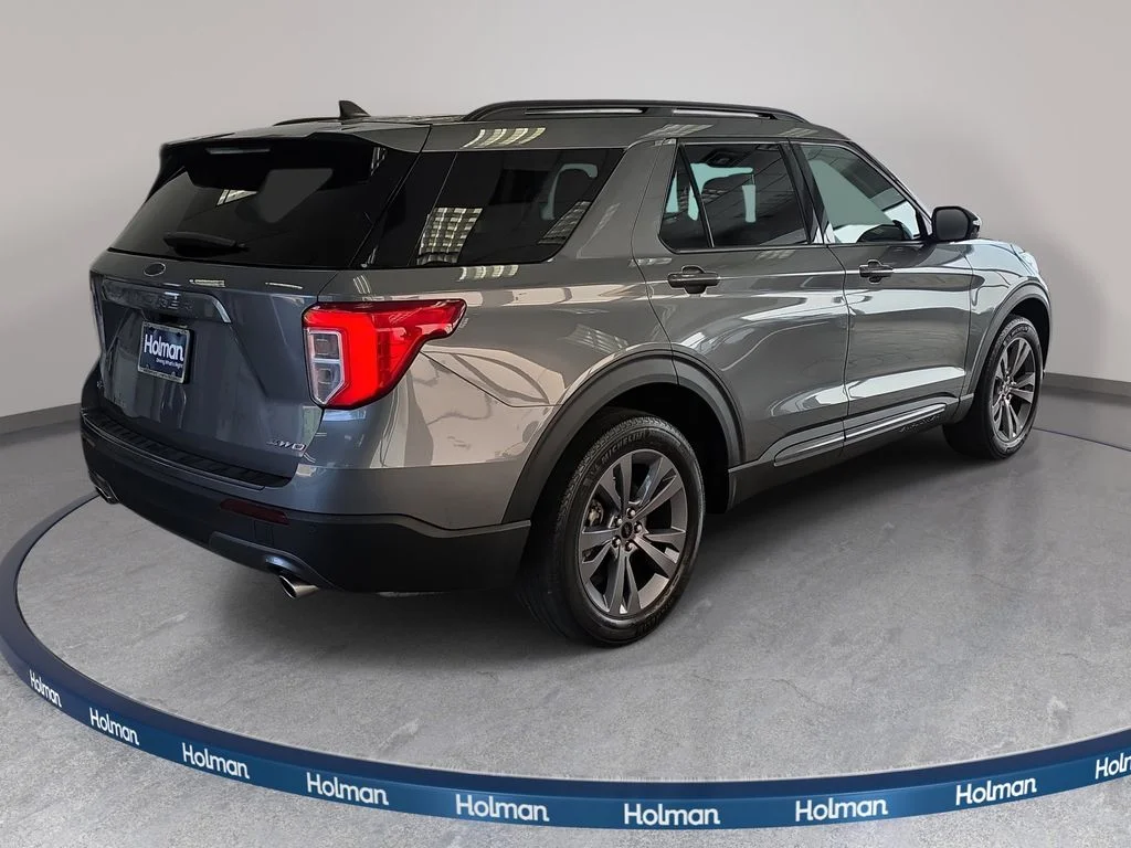 Certified Used 2023 Carbonized Gray Metallic Ford XLT image 5