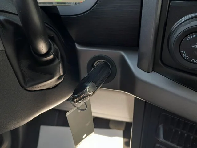 Used 2024 Oxford White Ford XLT image 19