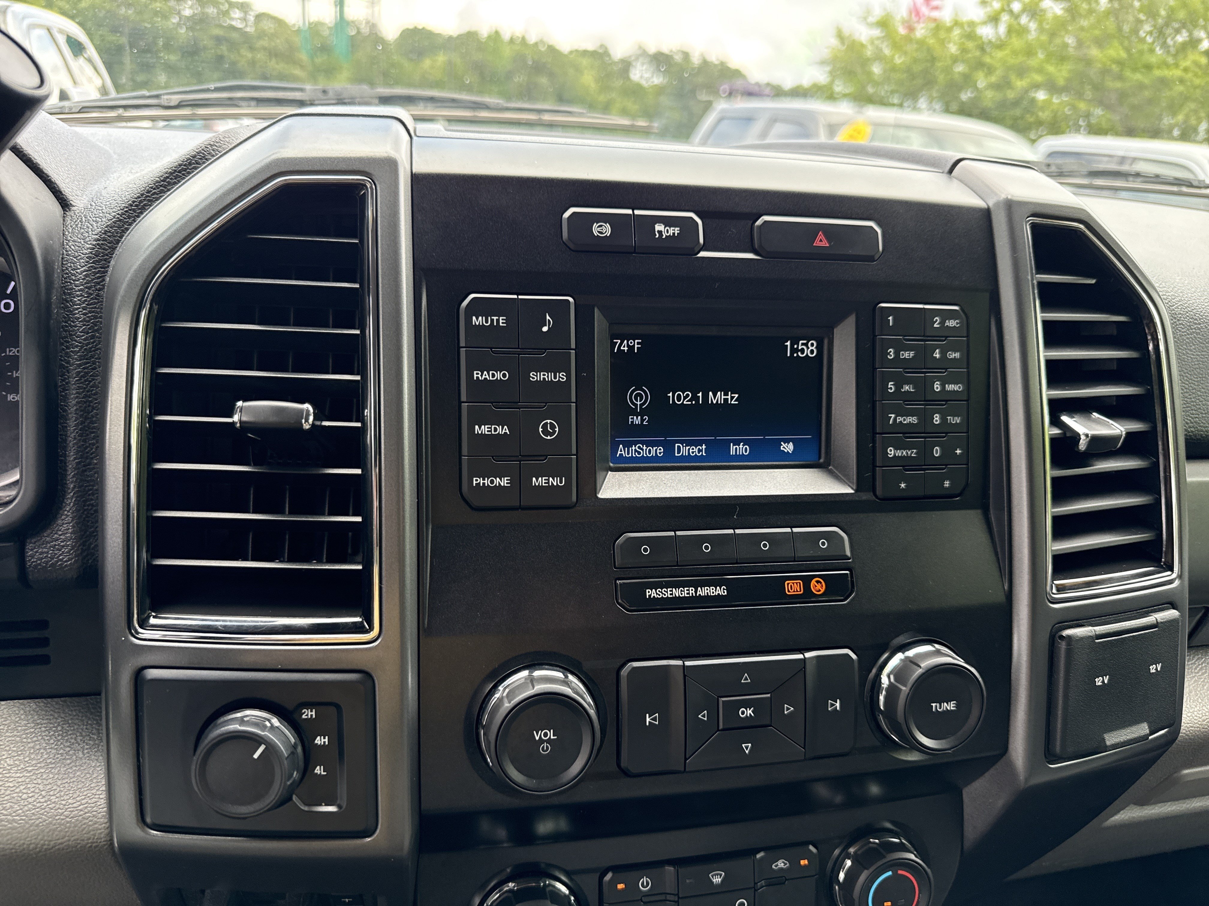 Used 2019 Oxford White Ford XLT image 29