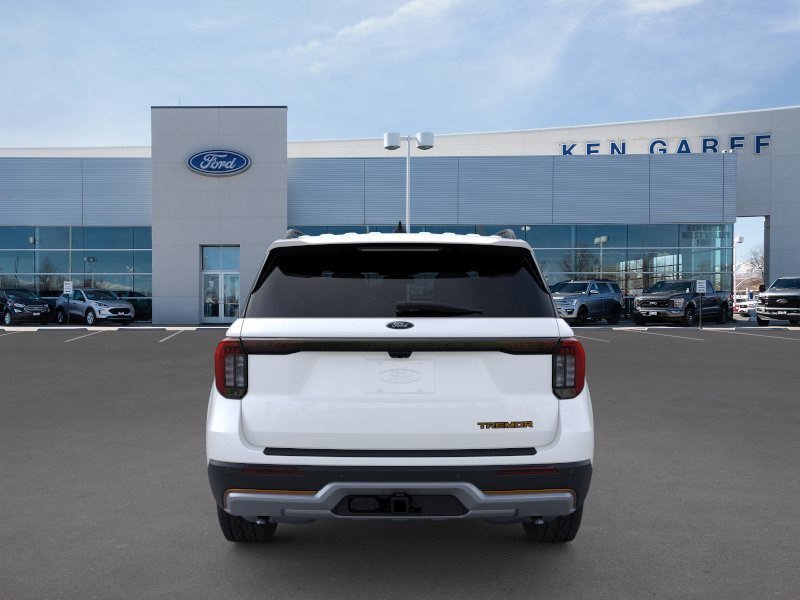 New 2026 Star White Metallic Tri-Coat Ford Tremor image 5