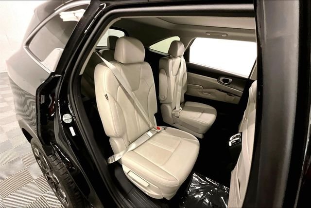 2025 Kia Sorento SX - Photo 26