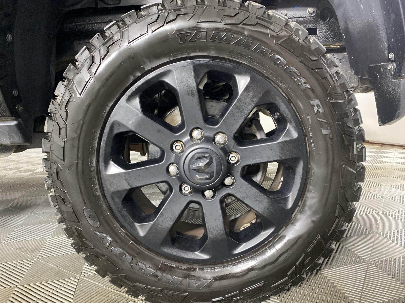 Used 2021 Diamond Black Crystal Pearlcoat Ram Laramie image 9