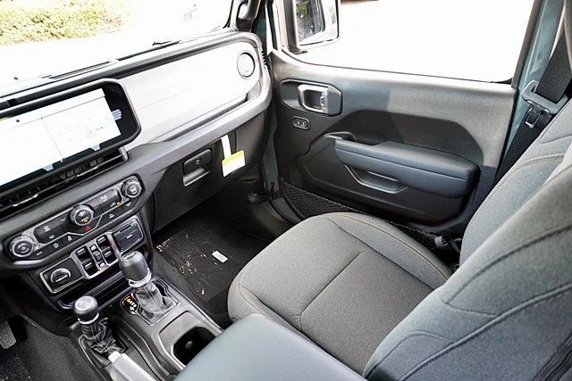 New 2026 Anvil Clearcoat Jeep Sport S image 27