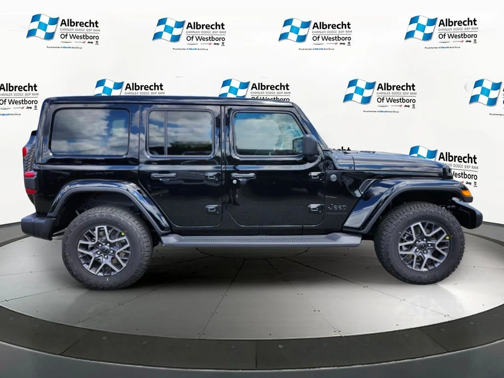 New 2026 Black Clear-Coat Exterior Paint Jeep Sahara image 6