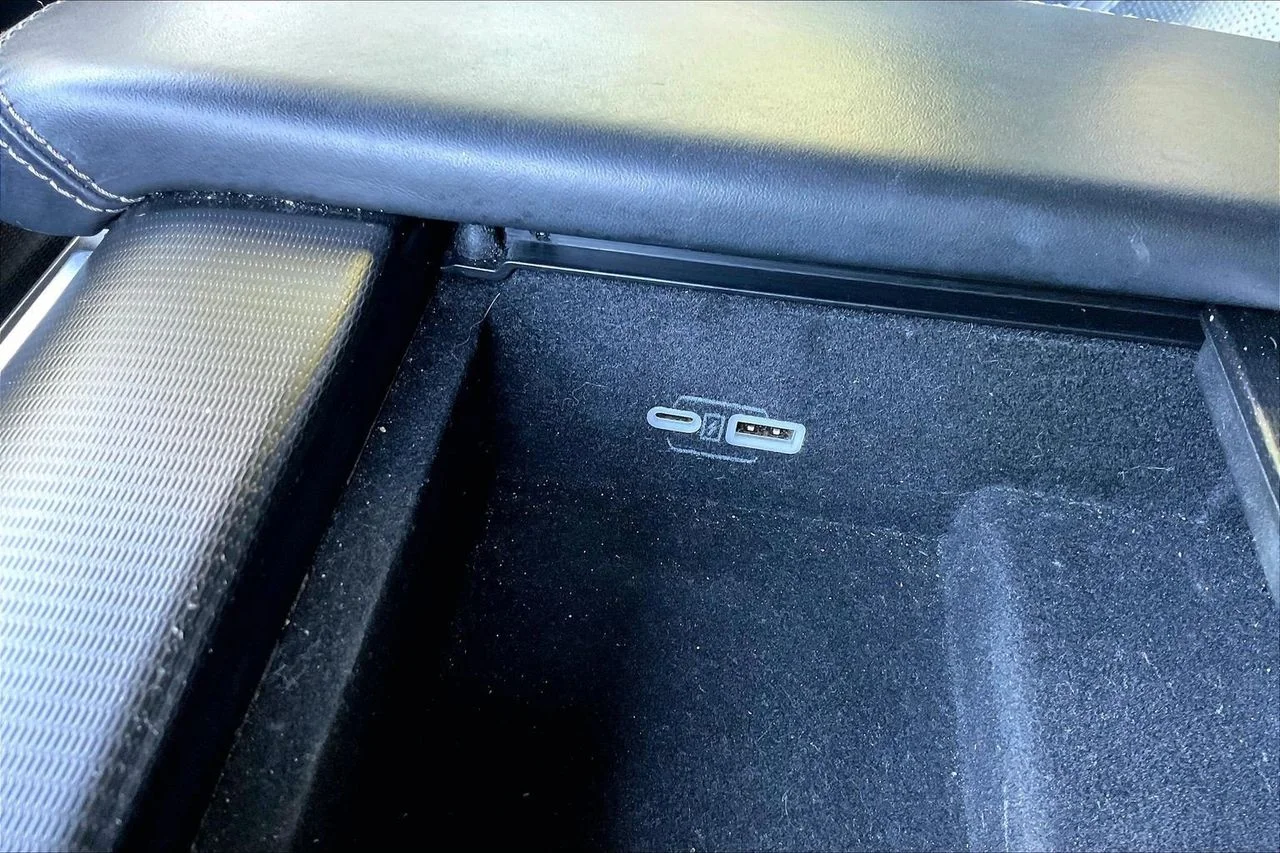 Used 2024 Black Jeep Series II image 19