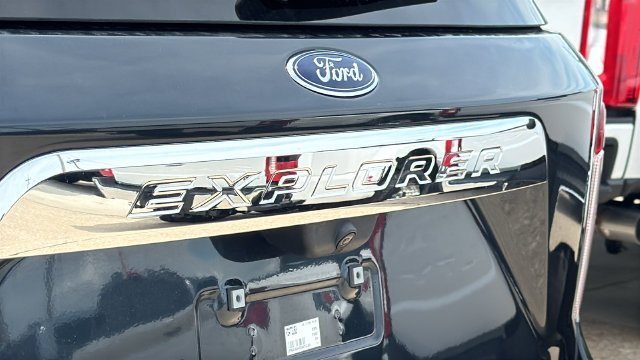 Used 2024 Blue Ford XLT image 12