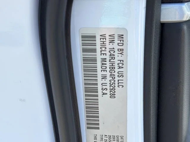 Used 2023 White Jeep Limited image 16